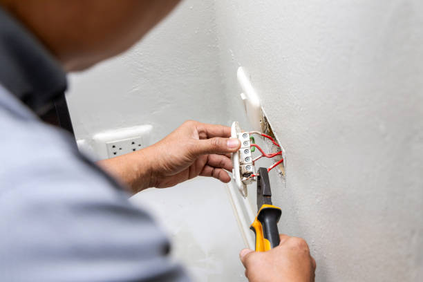 Best Emergency Electrical Repair  in Pontiac, MI